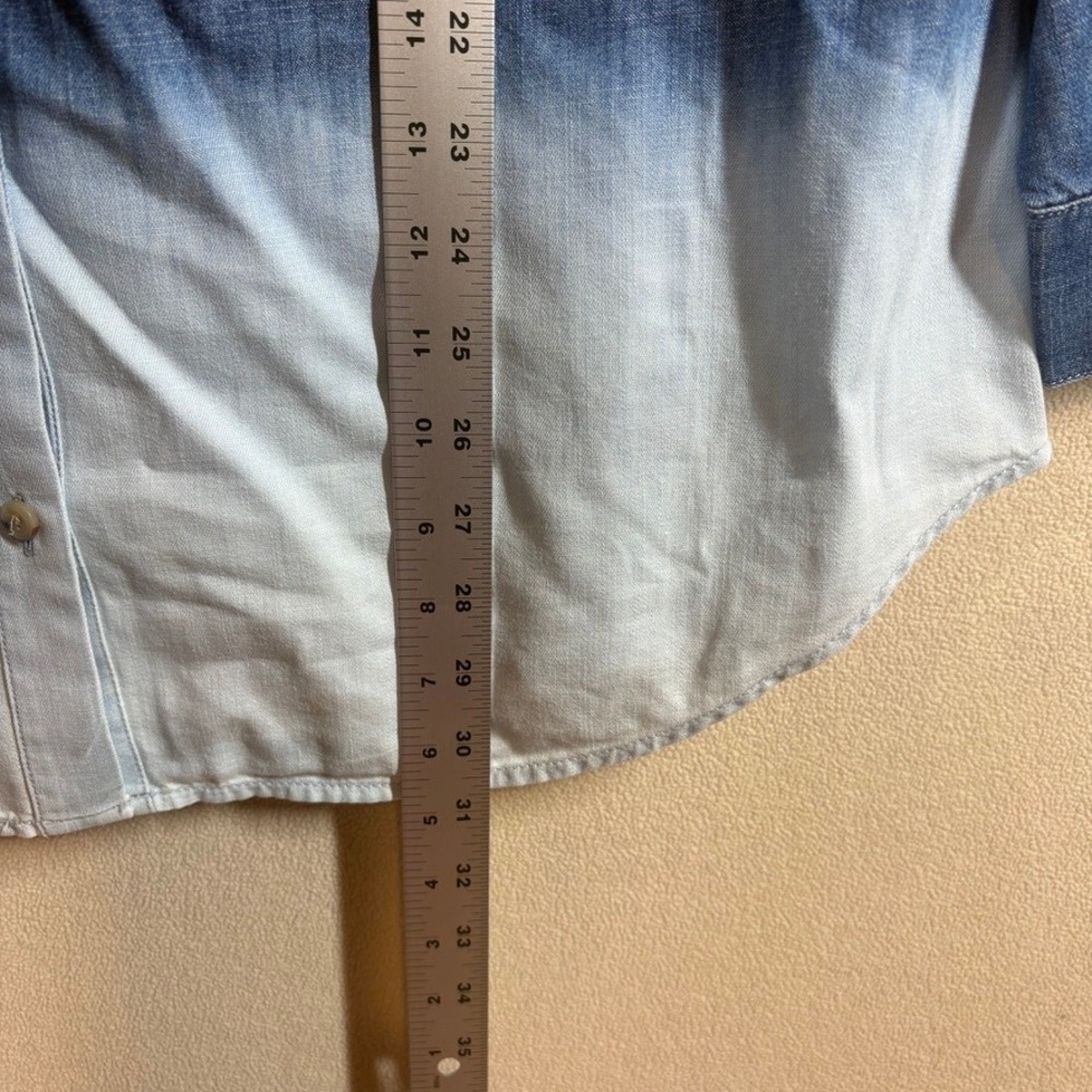J. Jill Denim Ombre Dip‎ Dye Button Down Shirt Med Blue White Coastal Boho Chic - Picture 7 of 7